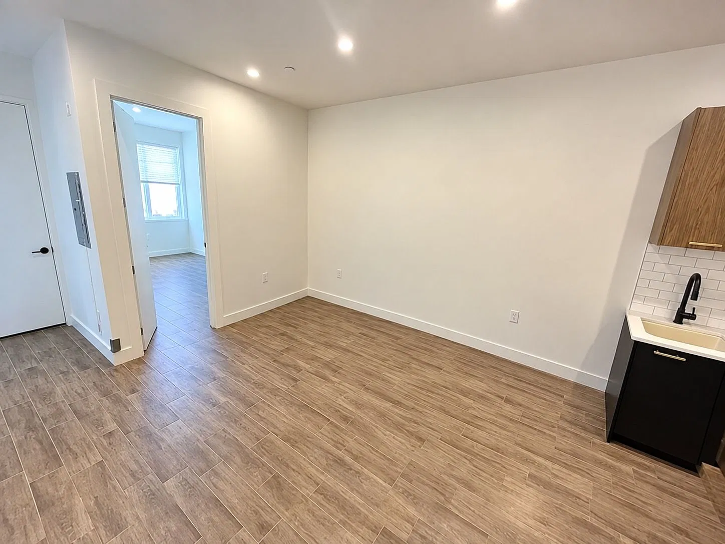 61 Troutman Street — Photo 4