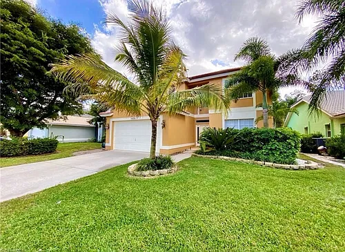 8116 Breton Cir Photo 1