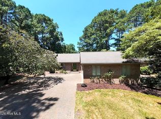 6 Sunset Dr, Whispering Pines, NC 28327
