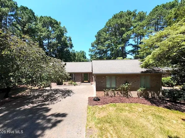 6 Sunset Drive, Whispering Pines, NC 28327