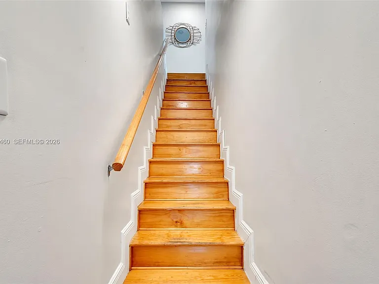 1826 NW South River Dr — Photo 9