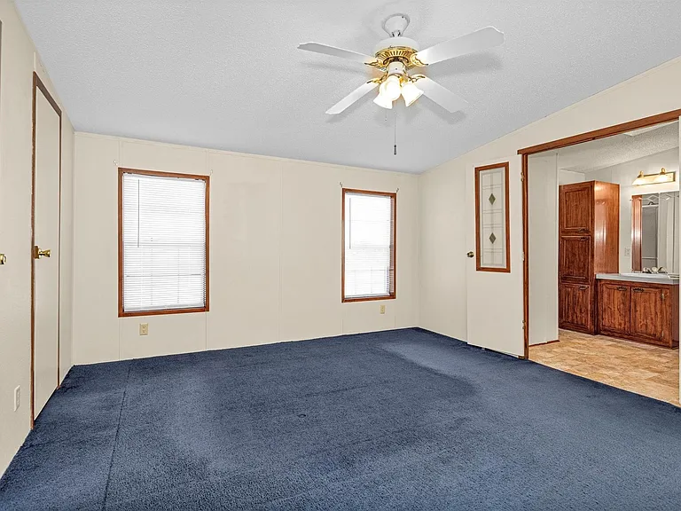 11261 Rose Rd — Photo 17