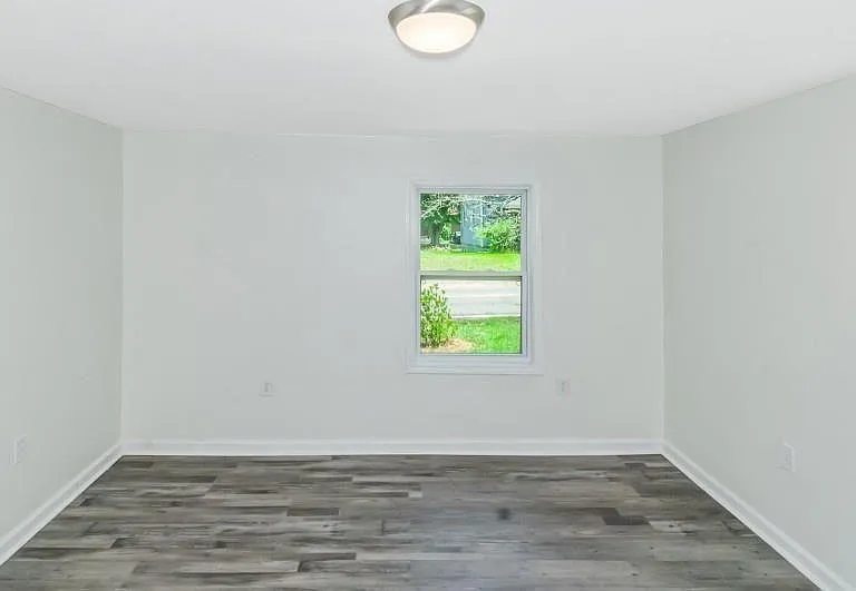 204 Mill St — Photo 36