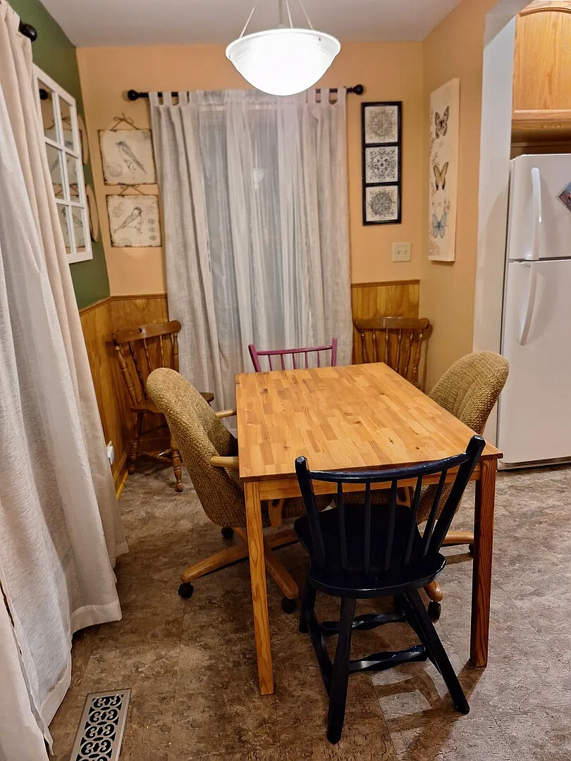 2 Beds, One Bath, 20 min to Loop — Photo 3