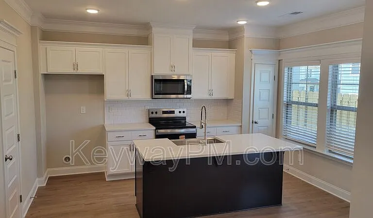 1117 Jolly Ln — Photo 4