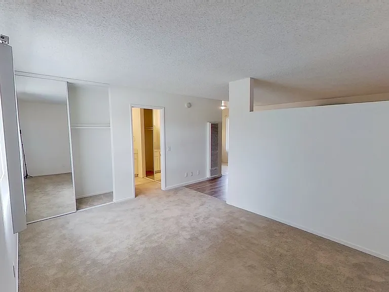 521 N. Tustin Ave — Photo 5