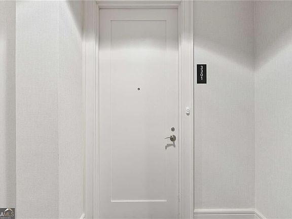 5th image of 1065 Peachtree St NE Unit 3301