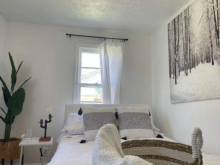 1007 E Unaka Ave #2 — Photo 19