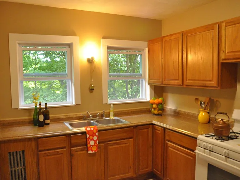 118 Ferris Pl #2 — Photo 8