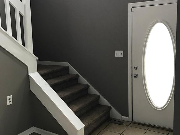 3rd image of 4002 Gamay Ln