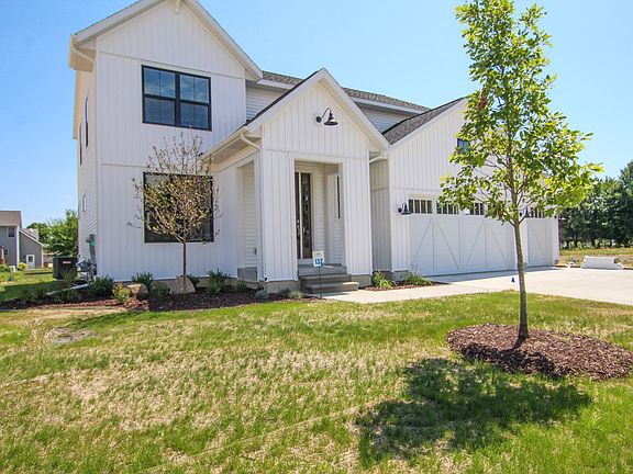 Floor plans and photos shown may include base features along with additional options and upgrades.