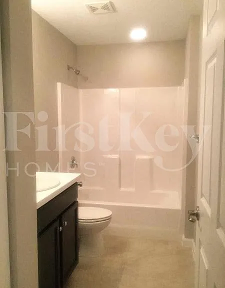 991 SW Dubois Ave — Photo 29