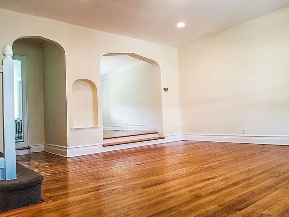 5th image of 115-34 205th St
