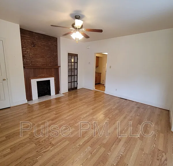 816 Montague Rd #U1 — Photo 3