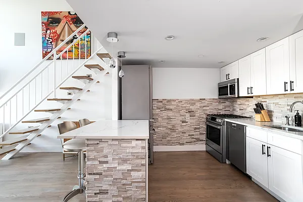 Sold by Compass | media 7