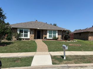 1617 Concord Dr, Carrollton, TX 75007