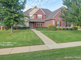 6611 S Silverthorne Ln, Rogers, AR 72758