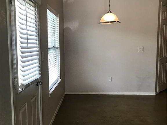 5th image of 209 Anne Louise Dr #B