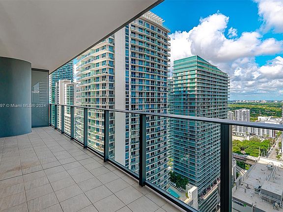 3rd image of 1000 Brickell Plz #2804