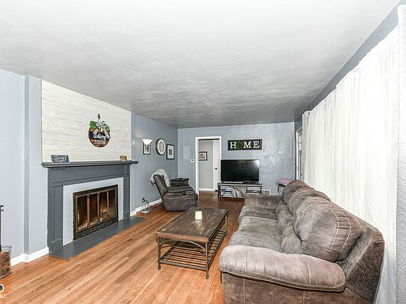 5th image of 1626 Magnolia Dr