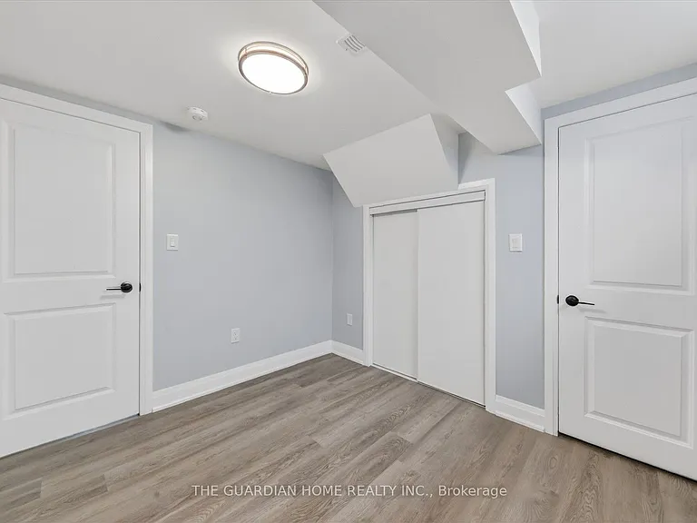 64 Gatineau St #BASEMENT — Photo 11