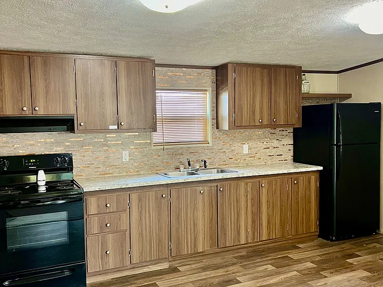 4517 Elite Dr — Photo 4
