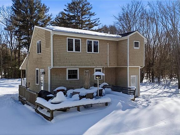 4th image of 339 Hog House Hill Rd