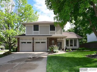 1412 Childs Rd E, Bellevue, NE 68005