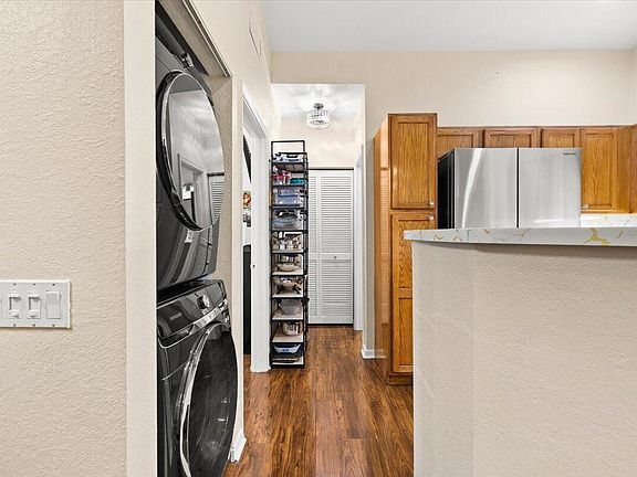 5th image of 3175 LAUREL RIDGE Circle