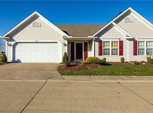 302 Breckenridge Oval, Elyria, OH 44035