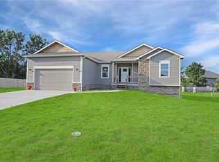 21020 W 225th St, Spring Hill, KS 66083