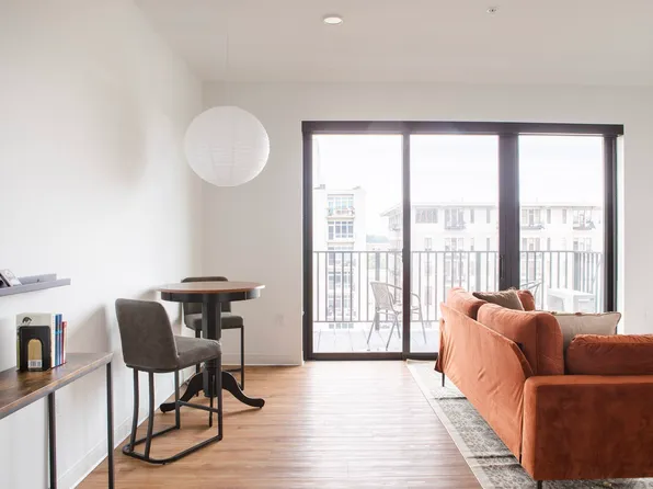 1239 N Van Buren St, Milwaukee, WI 53202