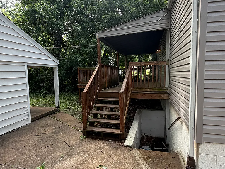 2517 Shannon Ave — Photo 9