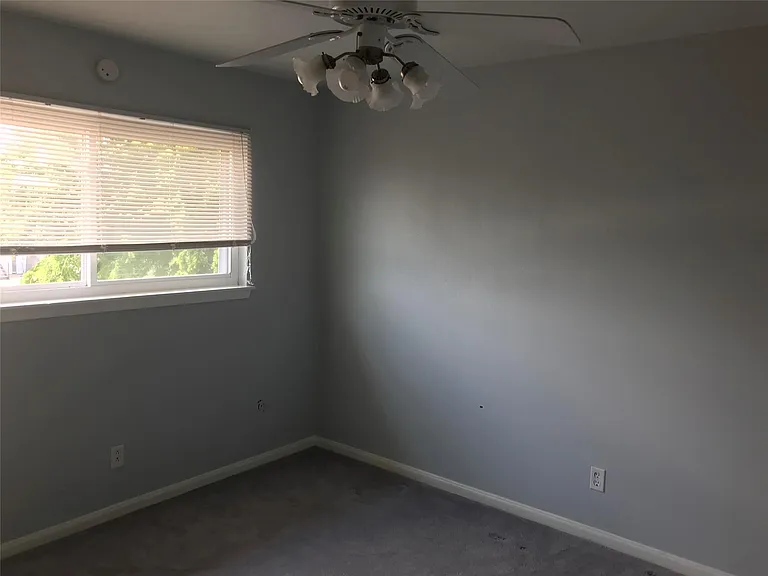 1611 Mapleton Dr — Photo 20