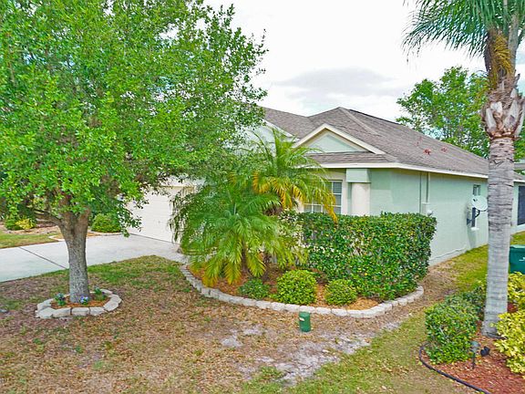 3rd image of 682 Cressa Cir