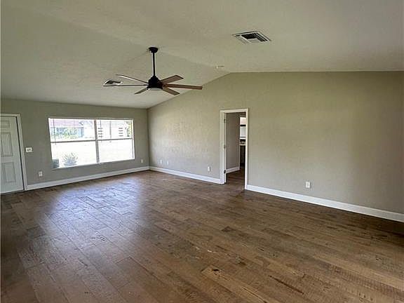 5th image of 11150 Orangewood DR