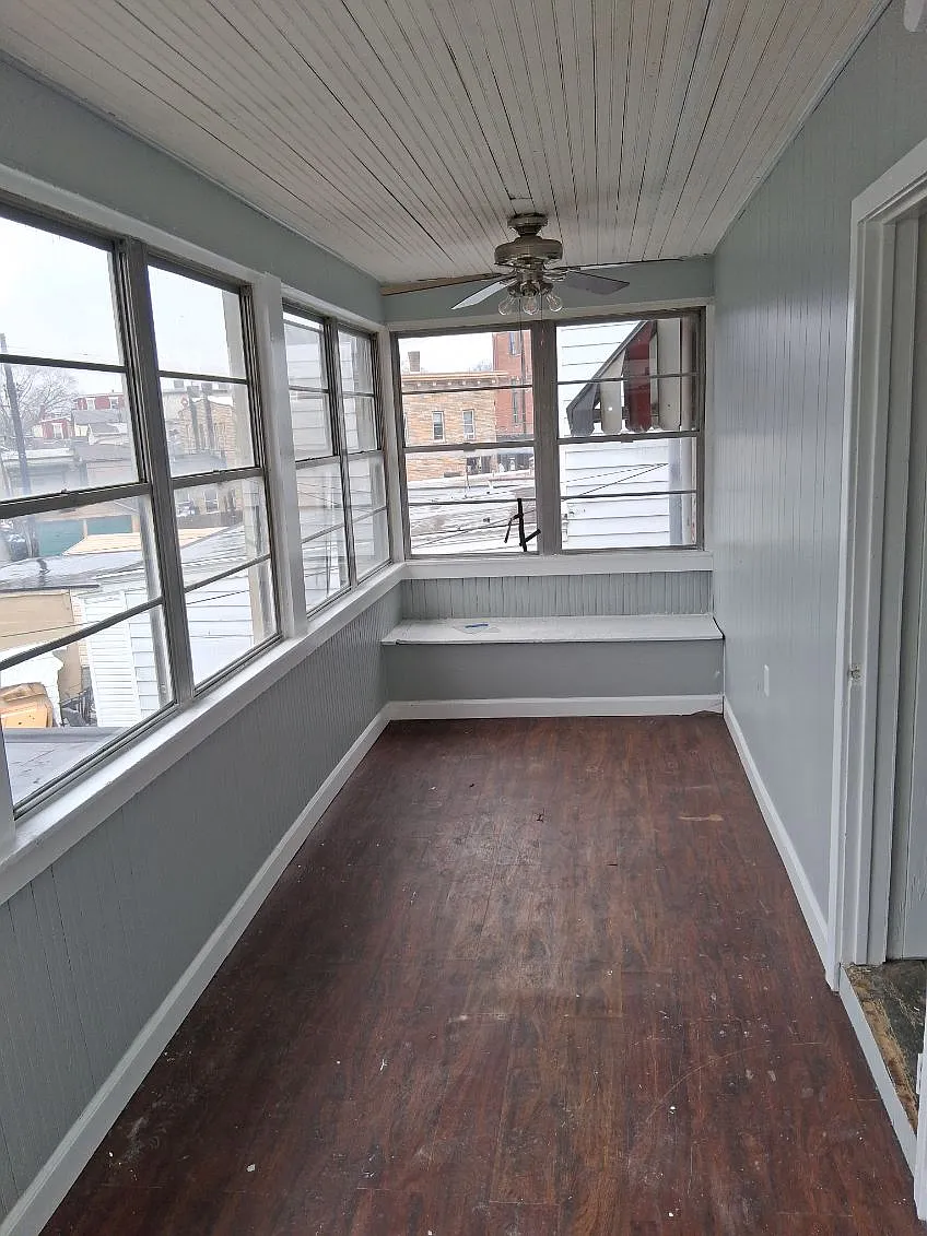 4 bed, $1,799 — Photo 2