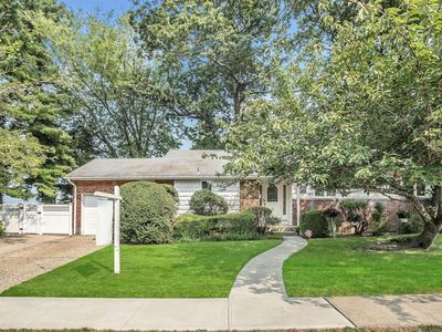 105 Ira Road, Syosset, NY, 11791