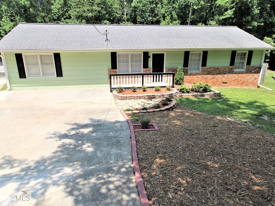 1st image of 979 Chestnut Oak Ct