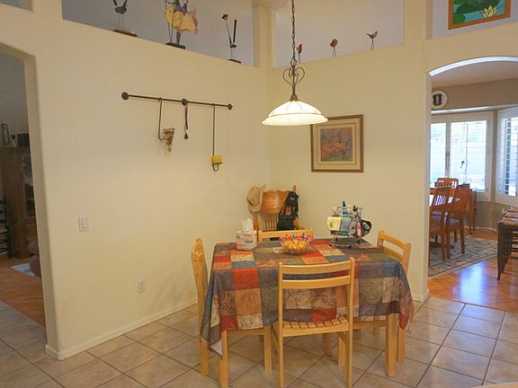 4th image of 3919 E Park Ct