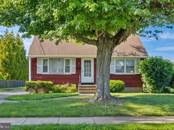 20 Doreen Rd, Hamilton, NJ 08690