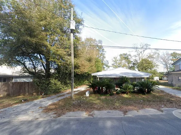 635 S Wilson St, Crestview, FL 32536