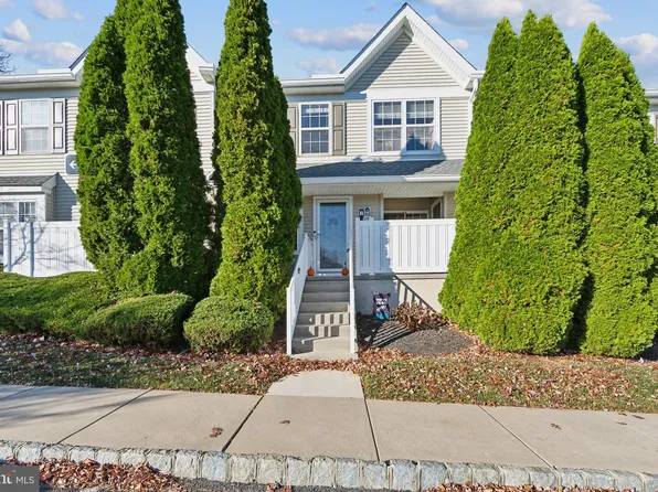 252 Flagstone Rd, Chester Springs, PA 19425