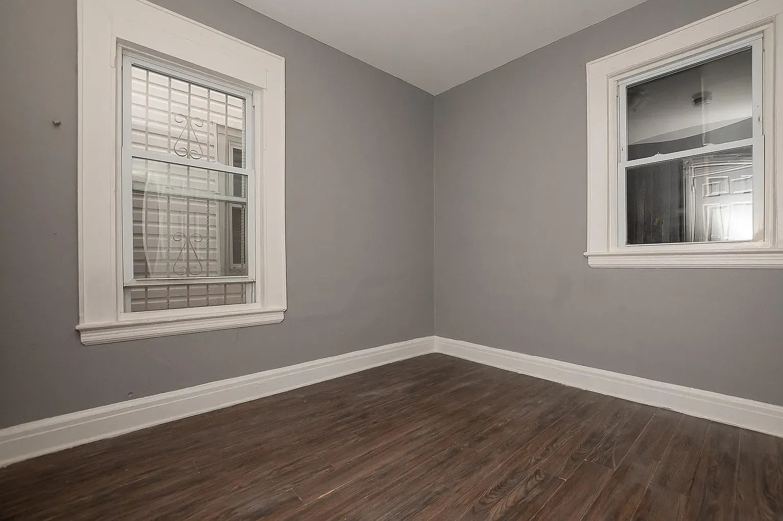 3 bed, 1000 sqft, $1,949 — Photo 3
