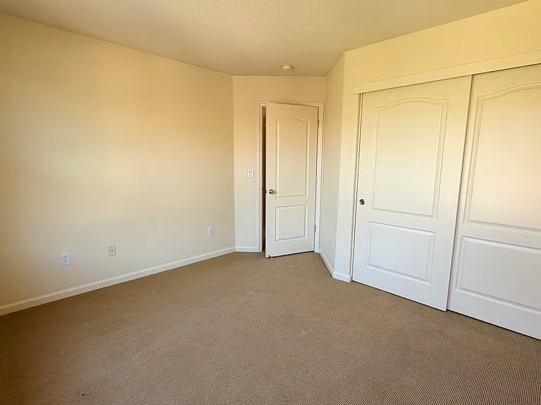 217 Santa Barbara St — Photo 33