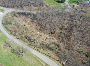 909 Lisbon Rd, Leetonia, OH 44431