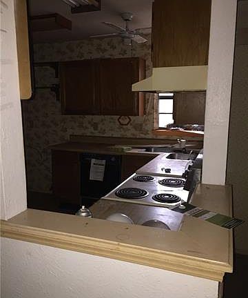 4th image of 401 Weaver St