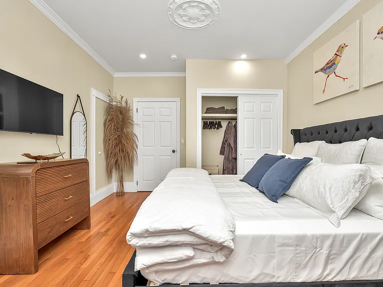 10 Pierce Ave #1 — Photo 20