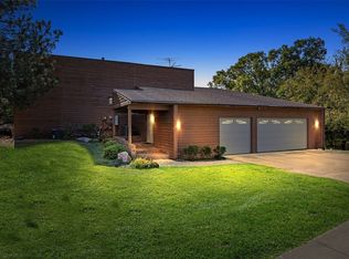 131 Rosedale Rd SE, Cedar Rapids, IA 52403