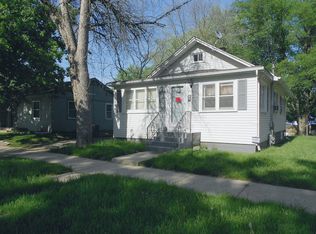 971 S Liberty St, Elgin, IL 60120